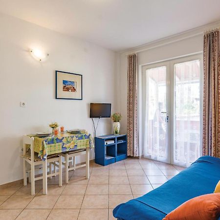 1 Bedroom Lovely Apartment In Rovinj Exterior foto