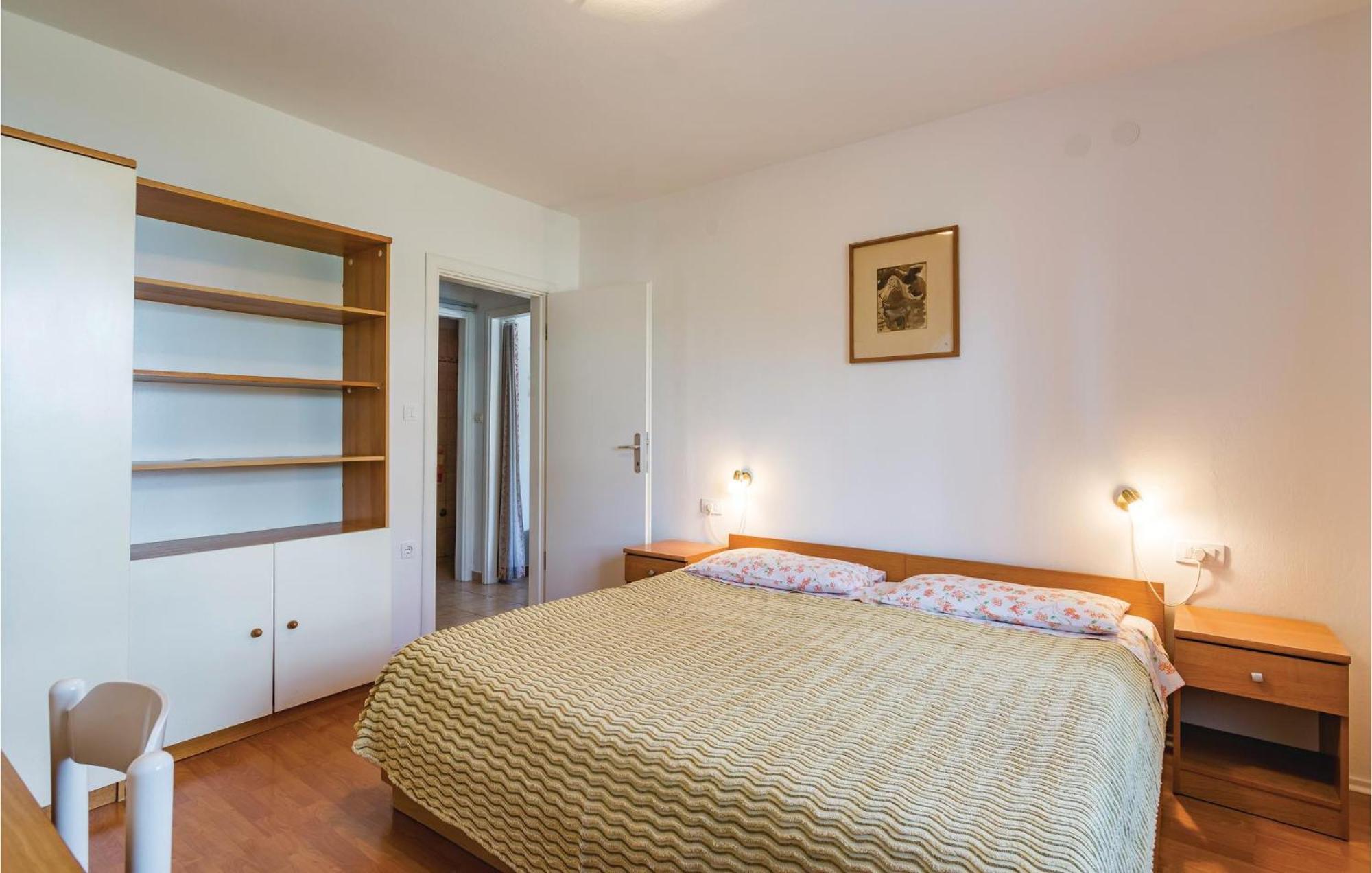 1 Bedroom Lovely Apartment In Rovinj Exterior foto